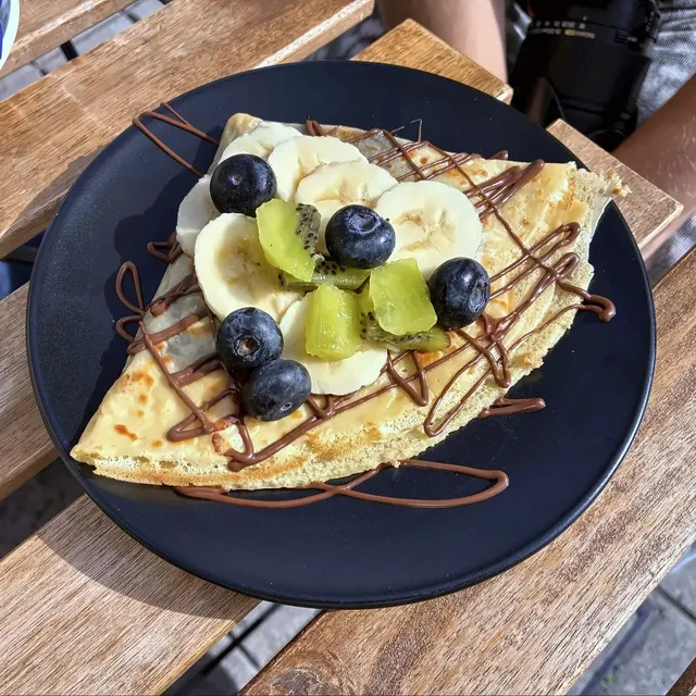 Chocolate & fruit crêpe